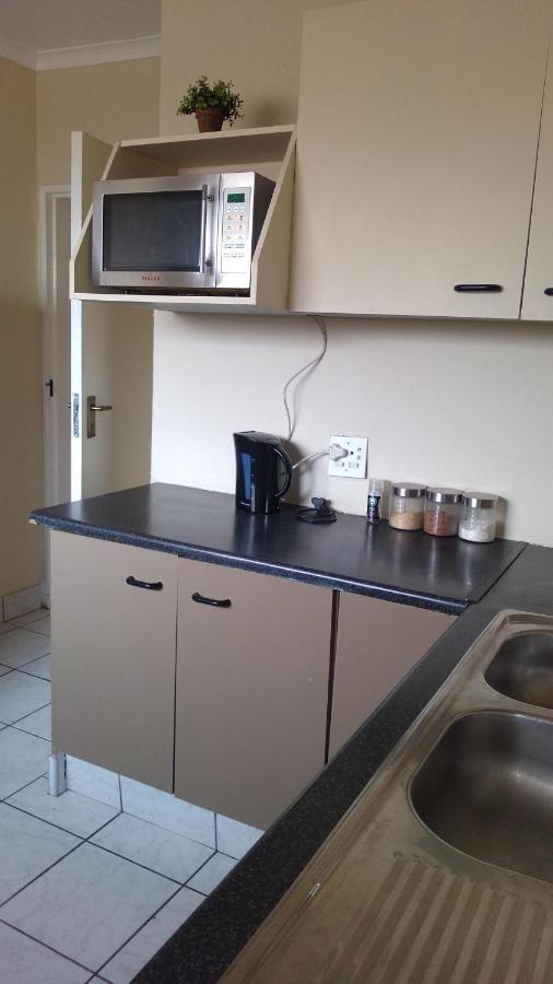 Self-Catering 1Bedr Cottage In Sandton With Free Wifi Johannesburg Bagian luar foto