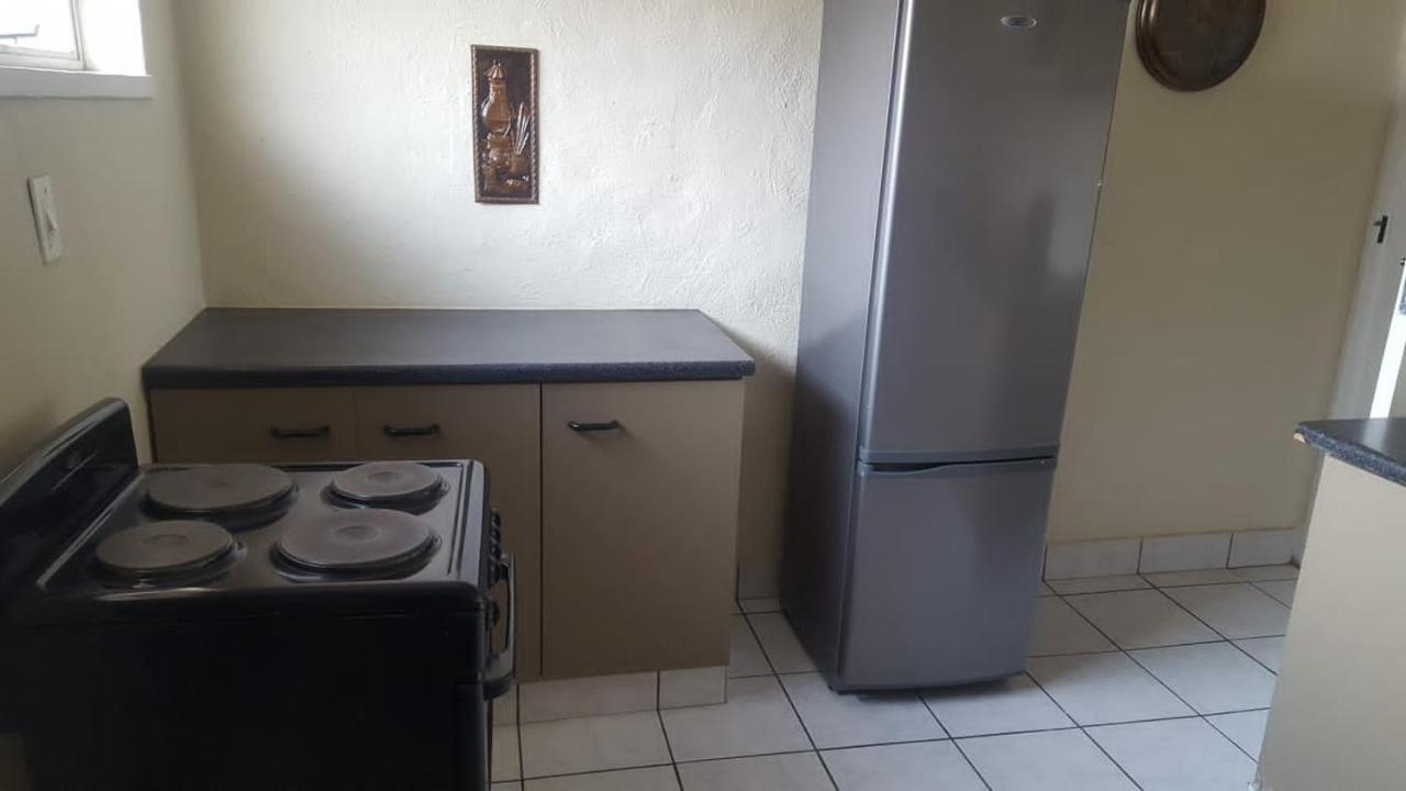 Self-Catering 1Bedr Cottage In Sandton With Free Wifi Johannesburg Bagian luar foto